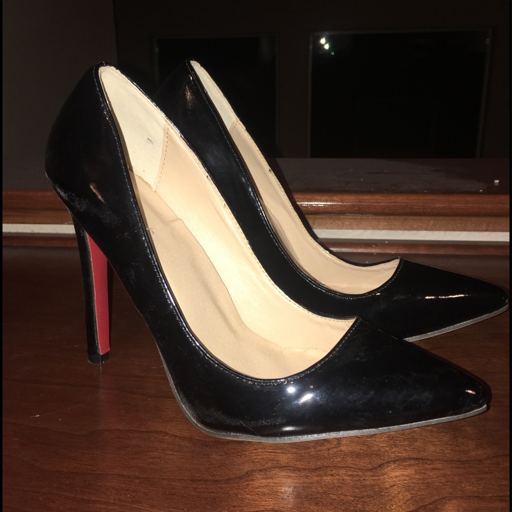 👠👠RED BOTTOM HEELS 👠👠